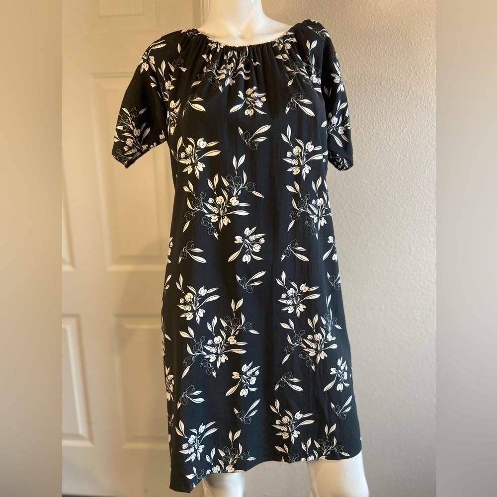 Ola Hou Designs~NWOT~Hawaiian Inspired Floral Shift Dress~Short Sleeve~Size XS